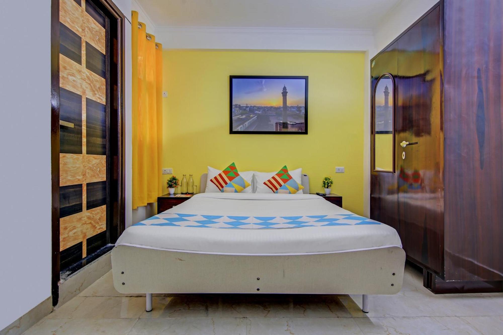 Oyo Townhouse Saket Residency 1 Delhi Hotel